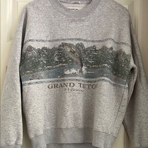 Abercrombie & Fitch Gray Crewneck Sweater